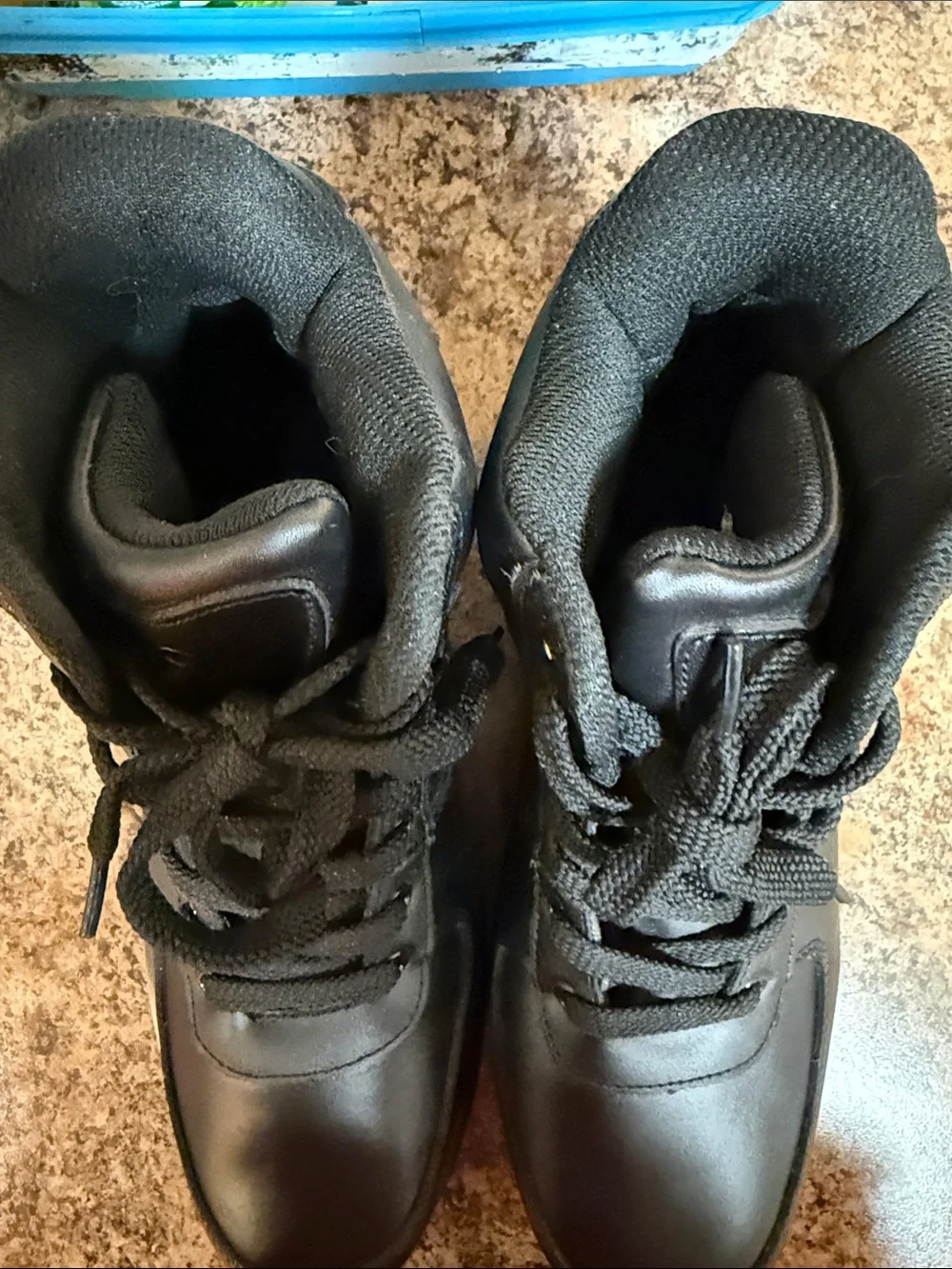 Mountain Gear versatile black